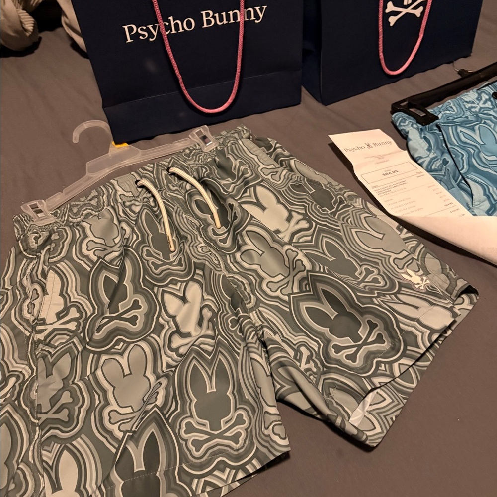 Psycho Bunny Gray and White Patterned Men's Athletic Shorts